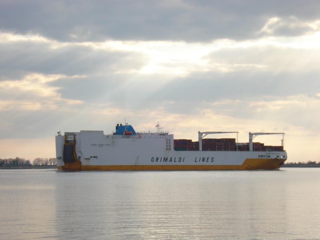 Elbe Ferienwohnung Gluckstadt Ruang foto